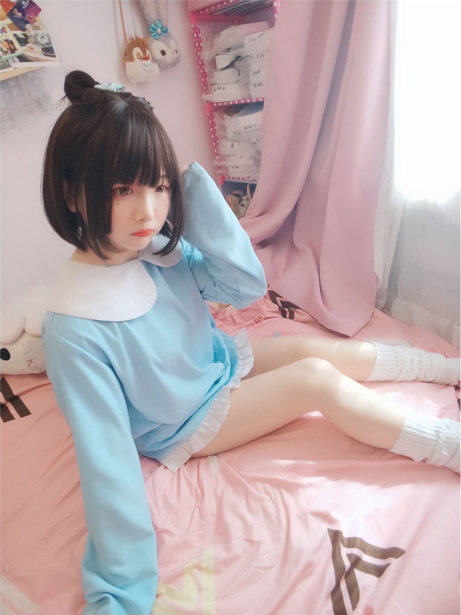 Kagura - No.63 light blue white socks(25)